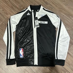 NEW WITH TAGS Adidas Brooklyn Nets warm up jacket size Small